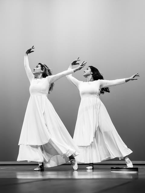 Sari Gelin performance